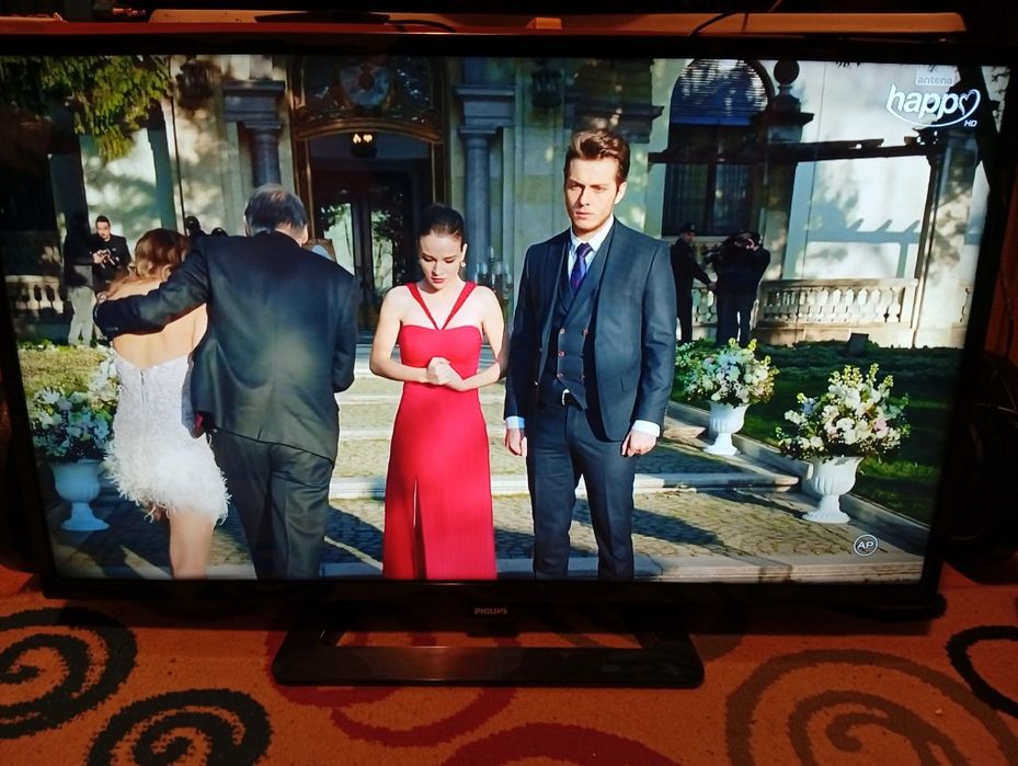 Televizor Philips full HD+tv box