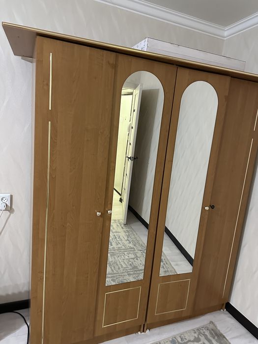 Продается спальный гарнитур в комлект