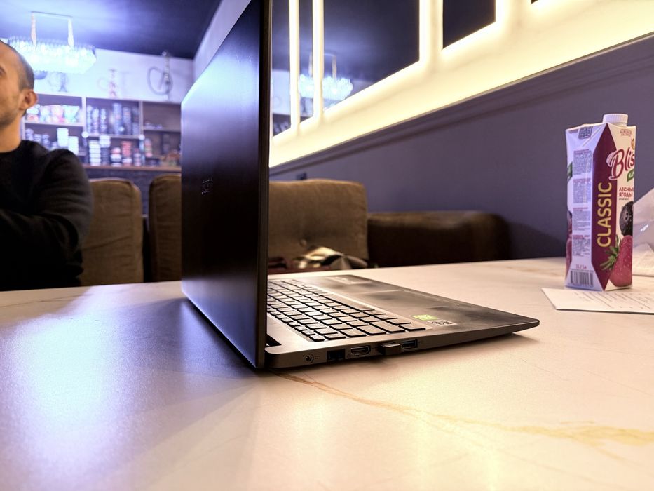 Acer Aspire 3. I5-1035, 8gb, MX330, SSD128, HDD1TR