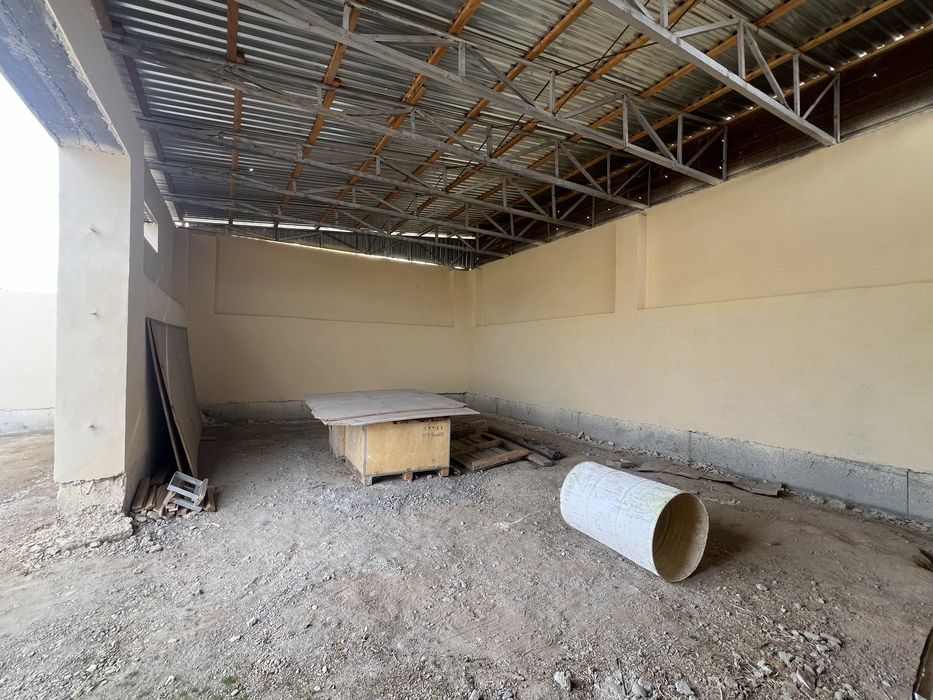 Срочно база сотилади