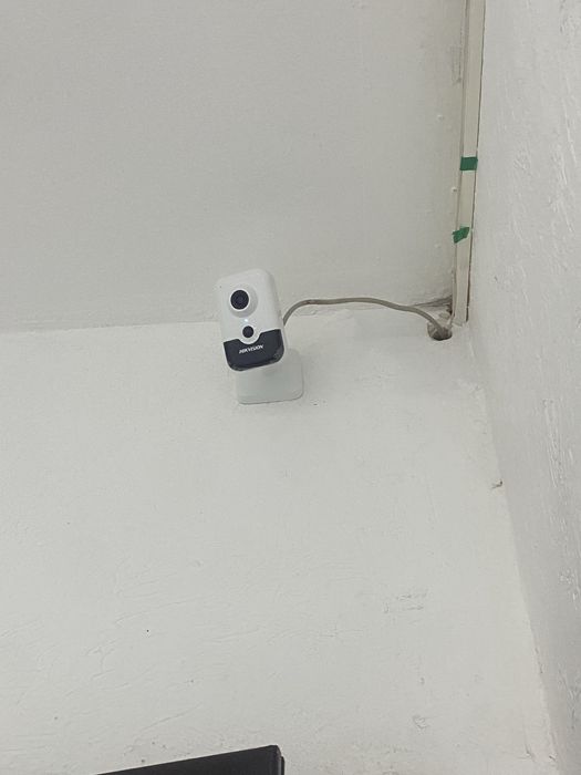 Продам Hikvision DS-2CD2441G0-I 4MP IP камера PoE