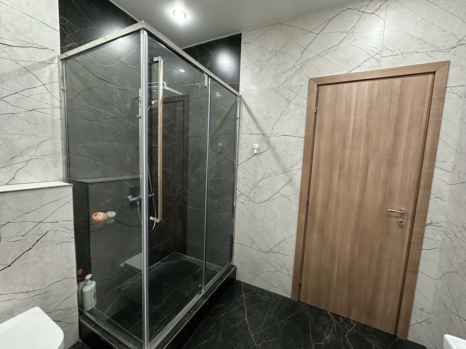 Продам четырехкомнатную квартиру