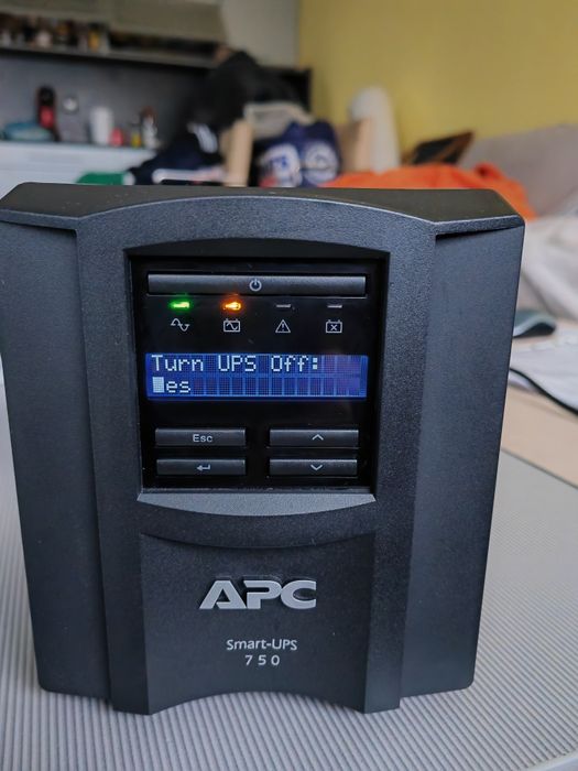 UPS APC SMT750IC Smart-UPS 750VA/230V, Line Interactive, Tower