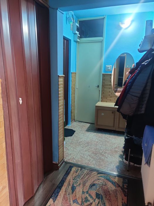 Vând apartament cu 3 camere