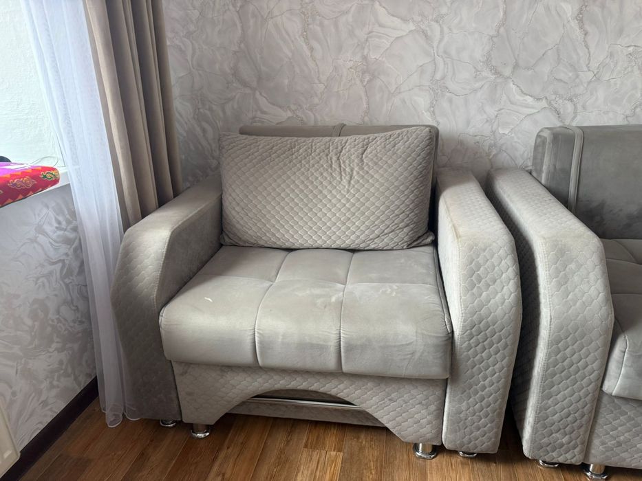 Продам диван с креслом