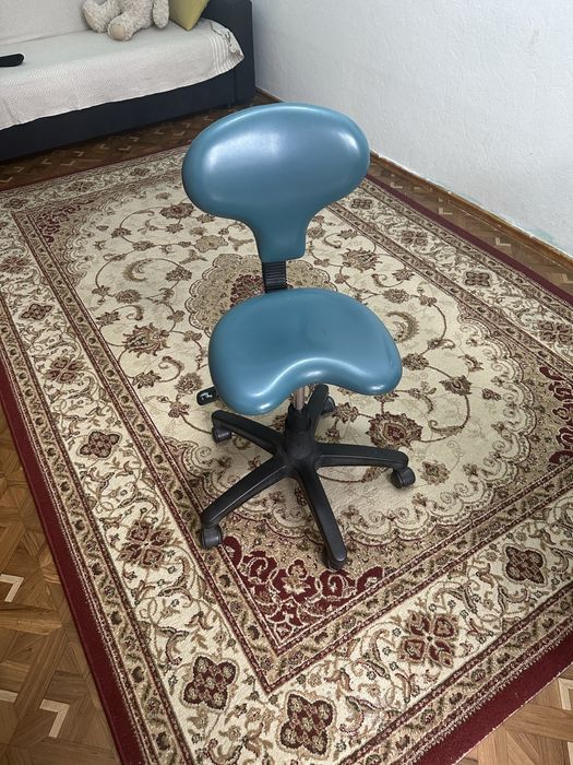 Срочно продам кресло прочная