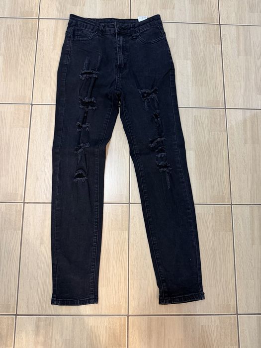 Blugi skinny in stare buna marimea 11-12 ani