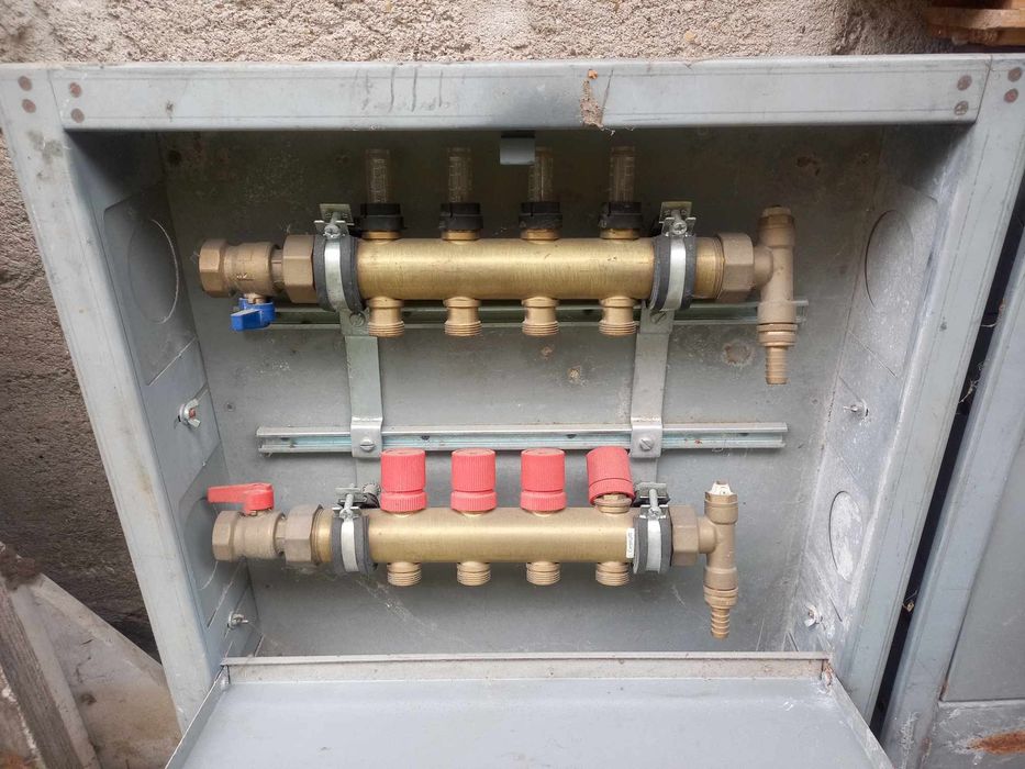 Колекторна кутия за подово отопление