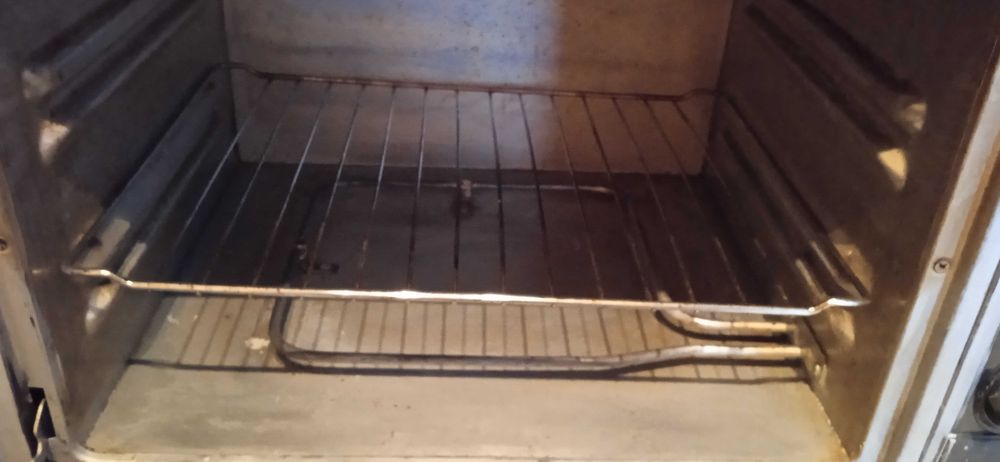 Продавам мини готварска печка кроун работеща