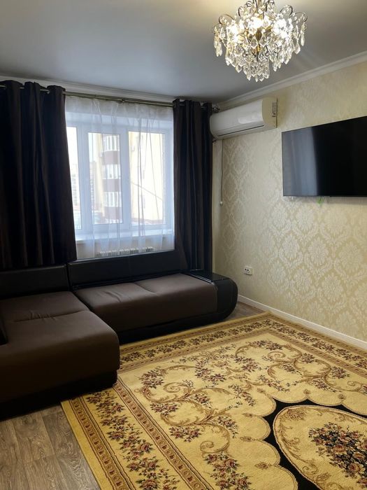 1 комнатная центр Батыс 46кв м