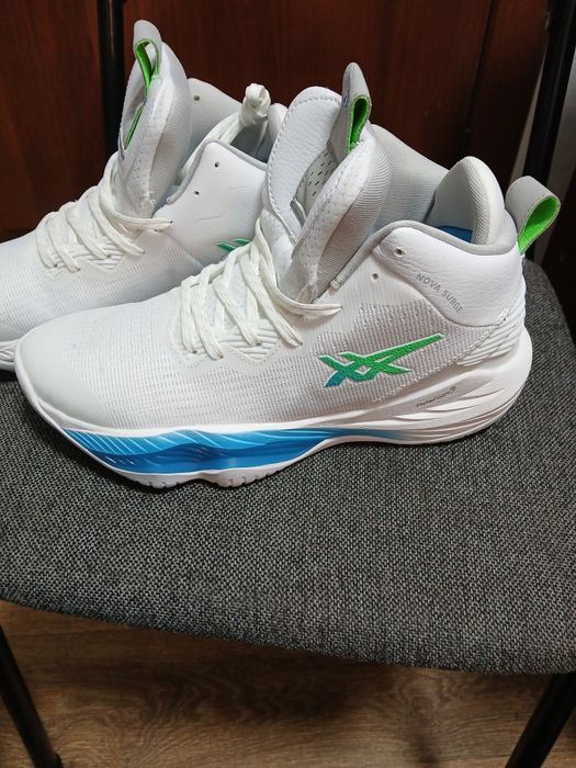 Кроссы новые мужкой