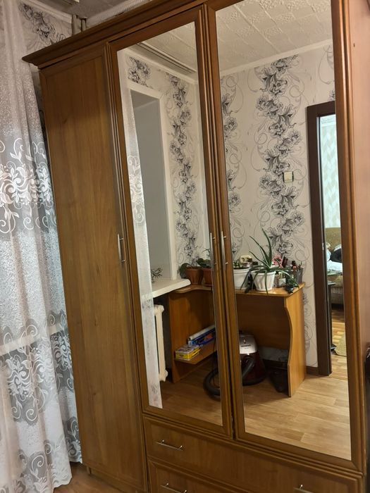 Продам шифонер для спальни