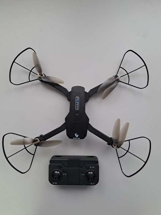 Vand drona cu camera