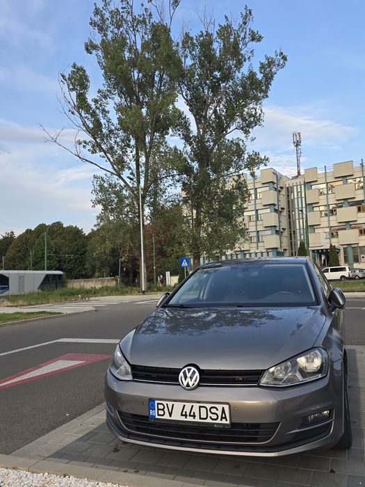 Vând Volkswagen Golf 7, 1.4 benzină , 2017, 168576 km.
Alte detalii la telefon: 0728613151
