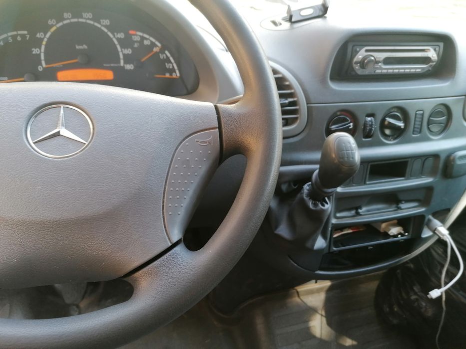 Mercedes-Benz 208 CDI