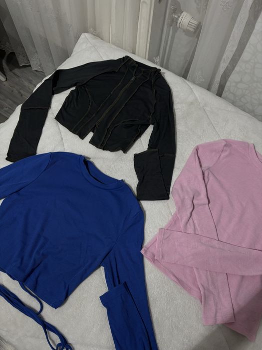 Лот от суитшърти/ пуловери, блузи