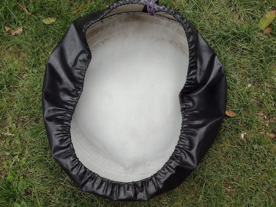 Vând husa roată de rezervă R16