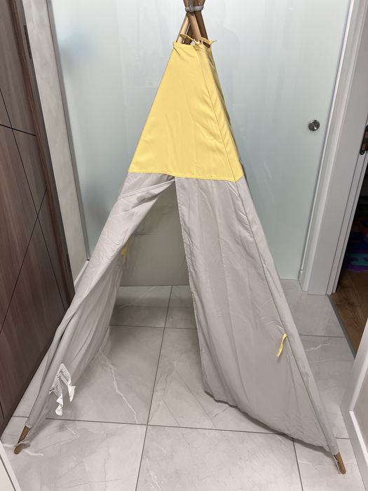 Детска палатка.