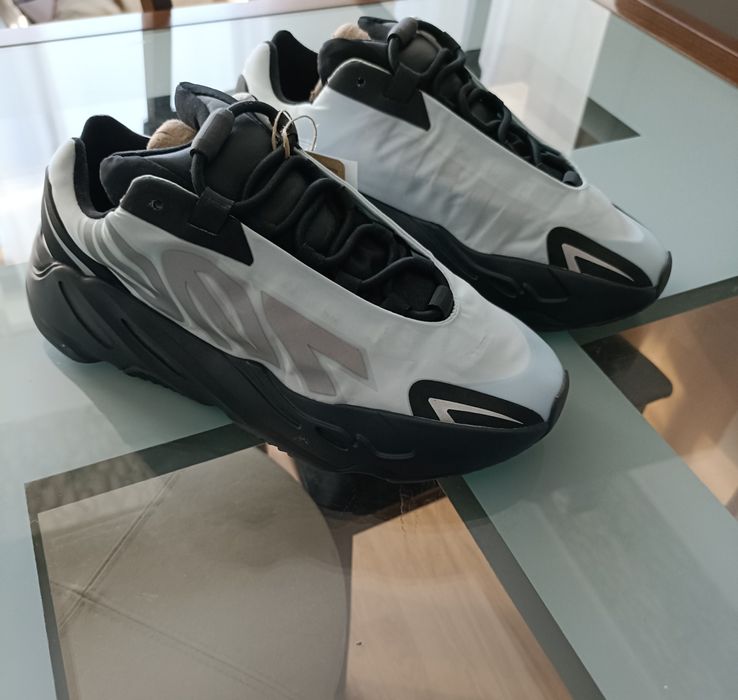 ‼️Vând adidas yeezy 700 mnvn‼️