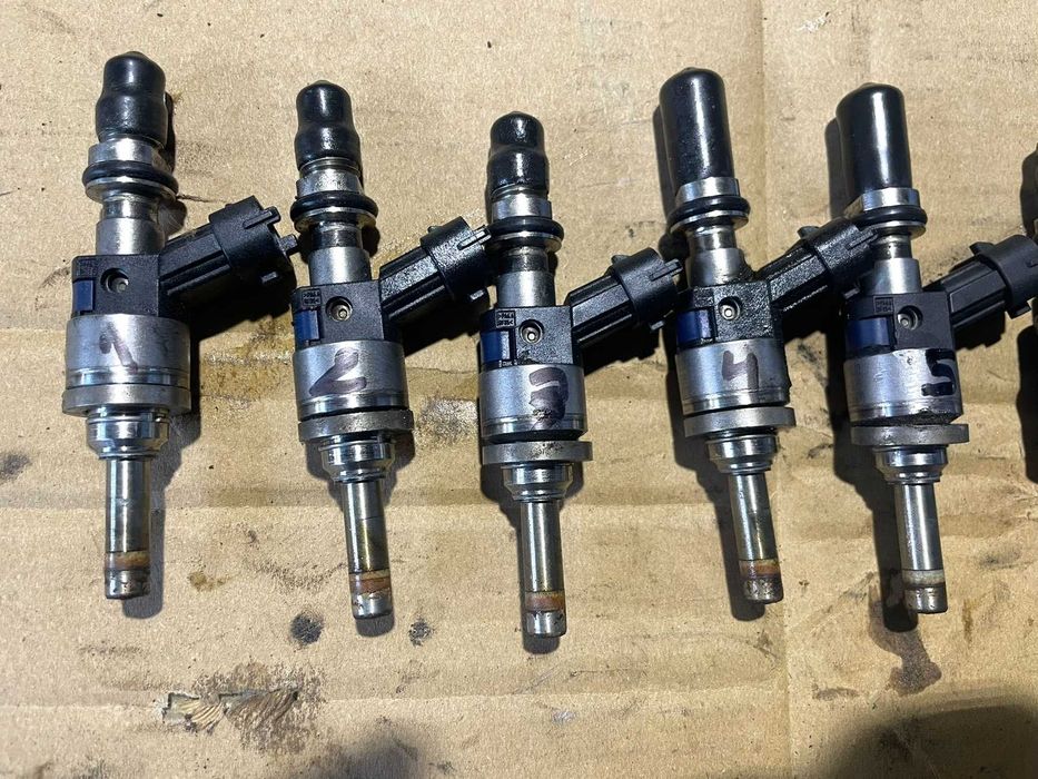 Горивен Инжектор Porsche Cayenne 957 4,8I V8