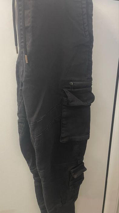 Черен мъжки панталон Bershka