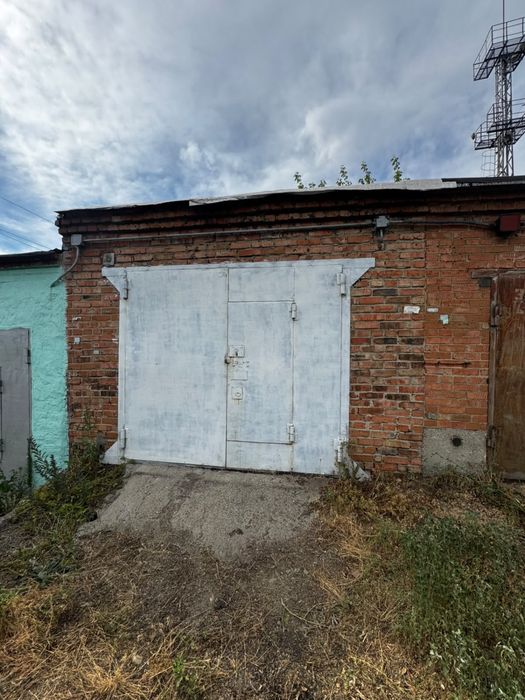 Гараж в районе Комфорта