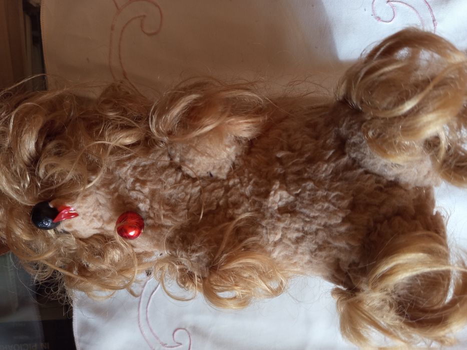 Vind jucărie veche câine  Pudel  caniche anii 70-80 înălțime 28 cm