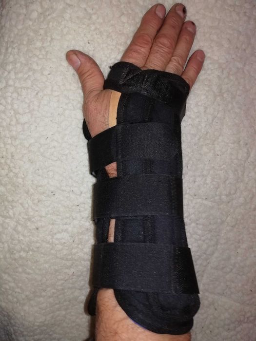 медицинско: шина, стерилизатор, магнитни обици, кутии