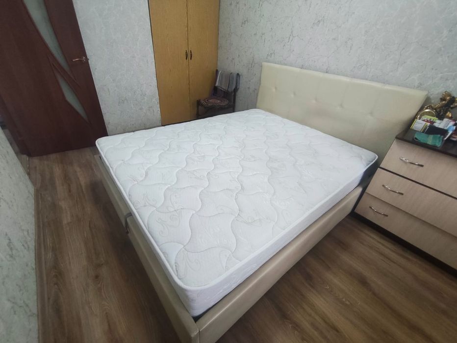 Продаётся двуспальная кровать 200х160
