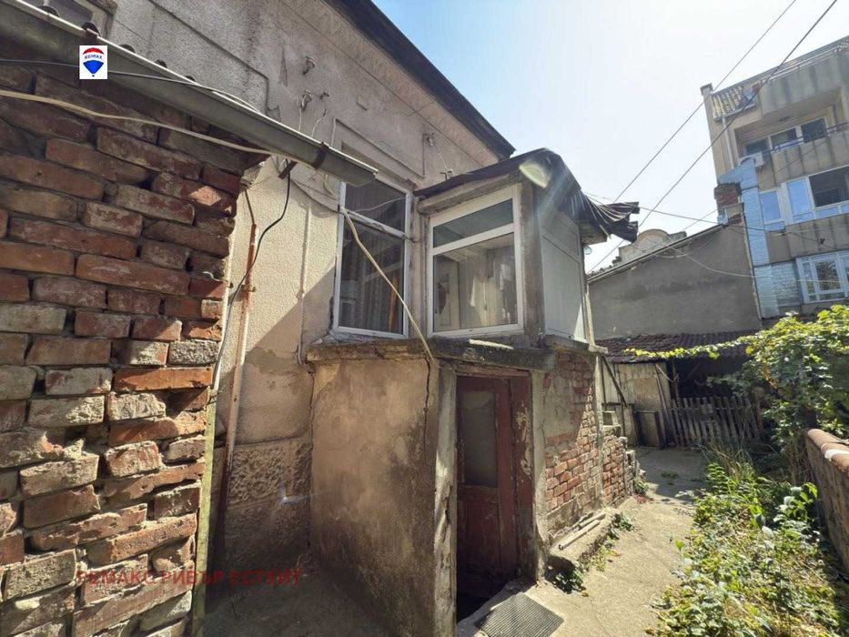 Продава се Къща в Русе, Център - 65 кв.м за 1384 €/кв.м - Снимка #11