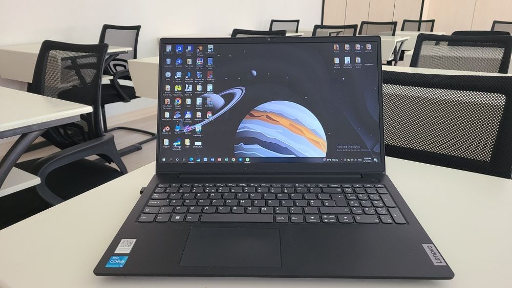 Lenovo v15 core3 4/256