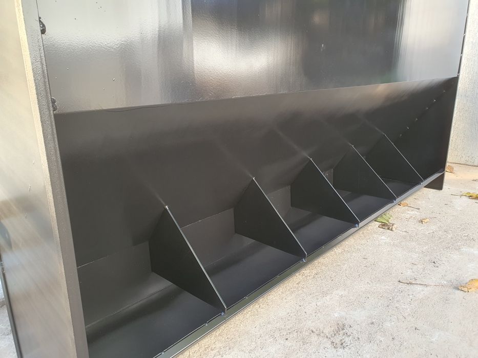 Hrănitoare simple si duble pt. porci