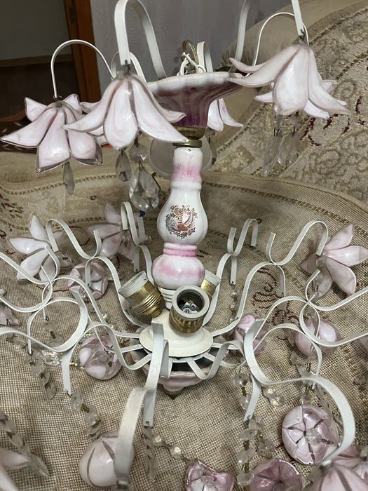 Продается светильник люстра