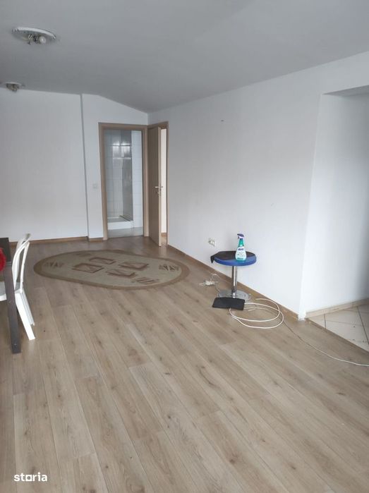 Inchiriere 2 camere, curat, nemobilat - Lacul Tei