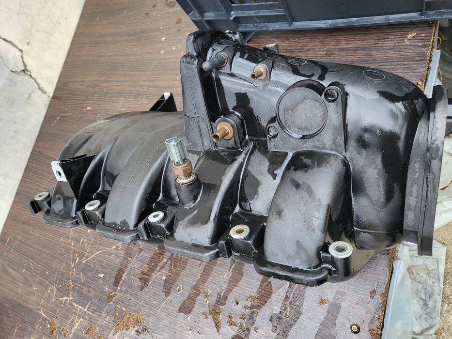 Всмукателния колектор за Гранд  Чероки 4.7 V8