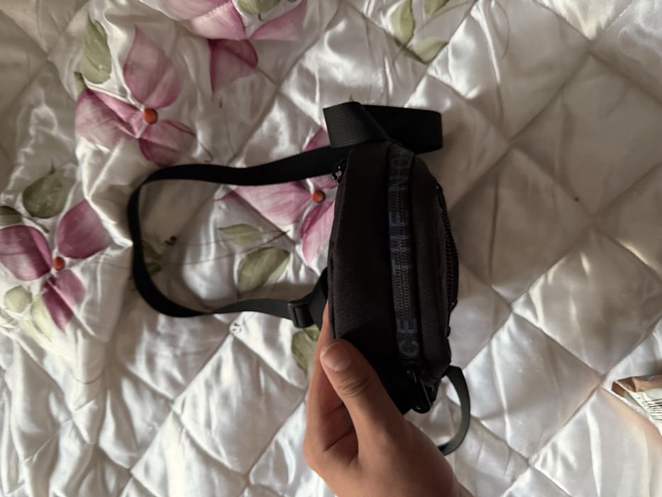 Чисто нова чанта за рамо the north face