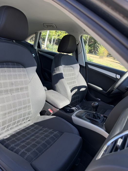 Vând Audi A4 2011