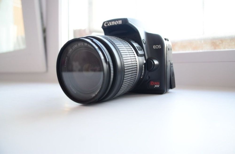 Фотоаппарат Canon EOS 1000D