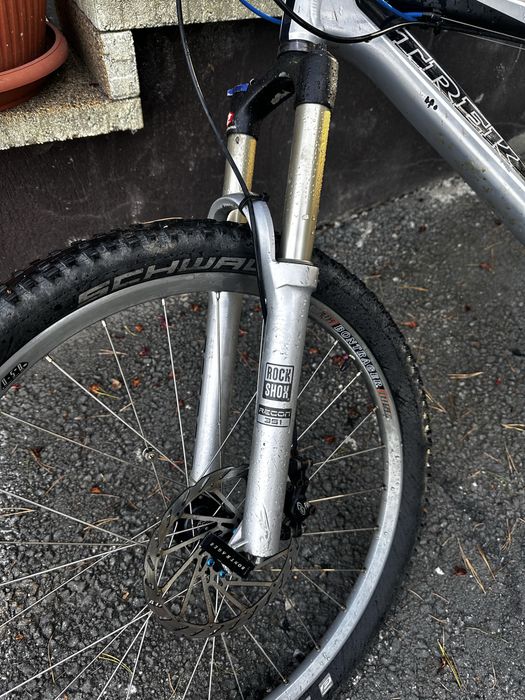 Bicicleta enduro Trek