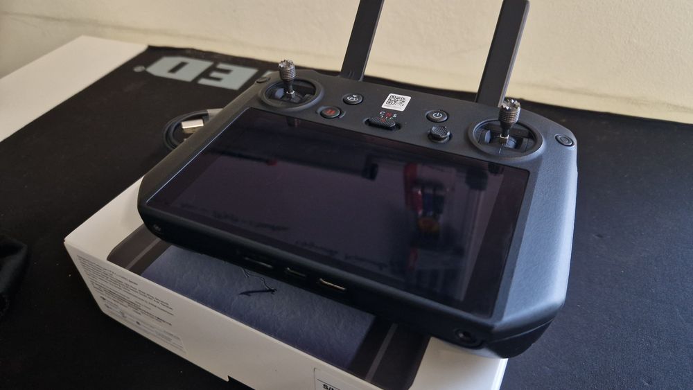 Radiocomanda DJI RC pro