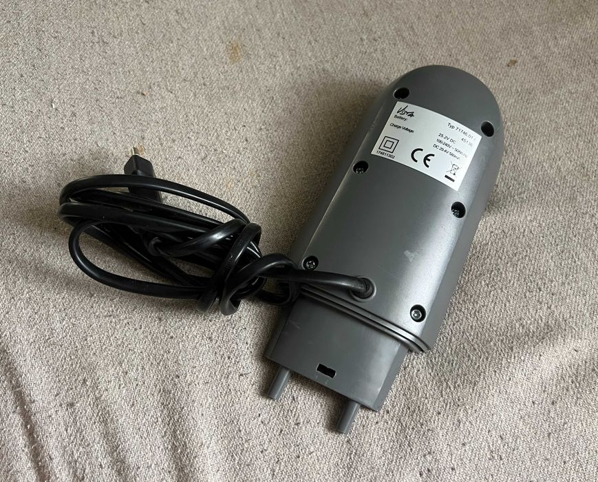 Incarcator Vista 71746 pentru baterii 25.2V DC functional