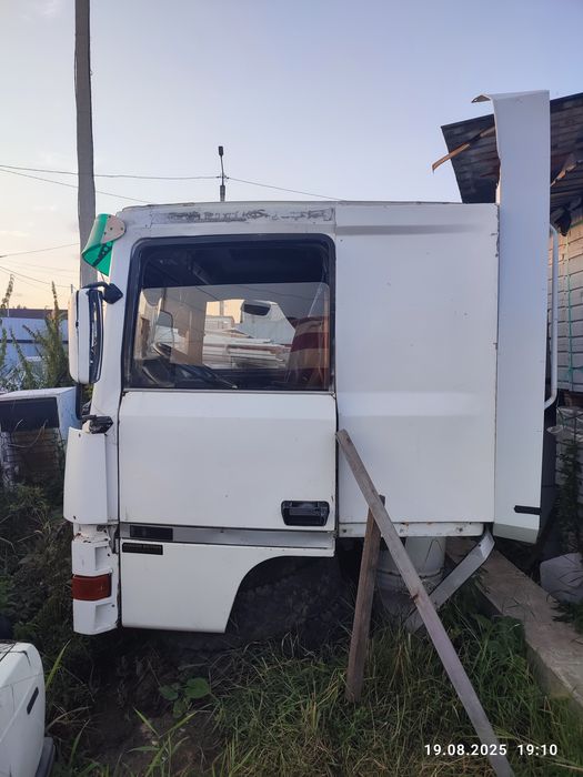 Кабина Рено мажор