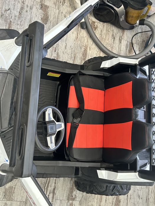 Продам детскую машину