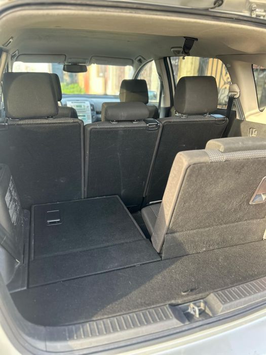 Toyota Corolla verso 2.2 177к.с D-4D