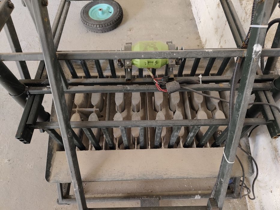 Станок для пескоблока