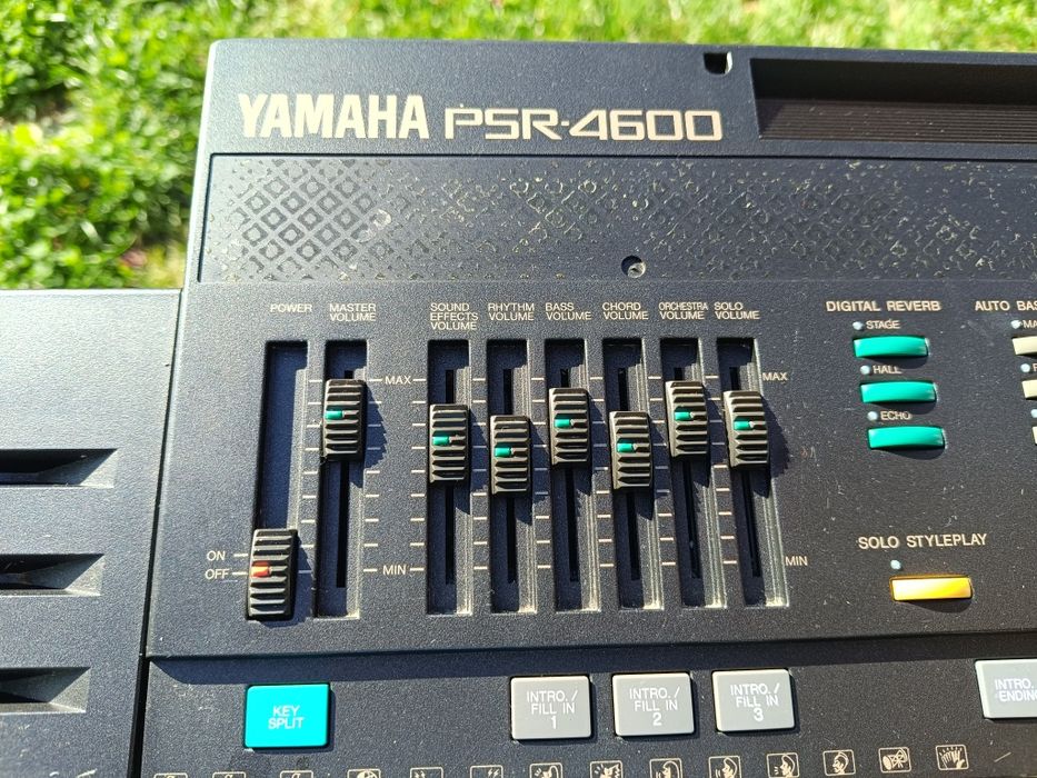 Orga Yamaha PSR-4600