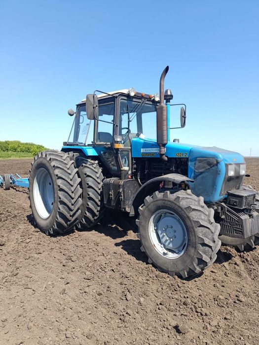 Продам трактор Беларус 1221.2Т Сборка беларусь