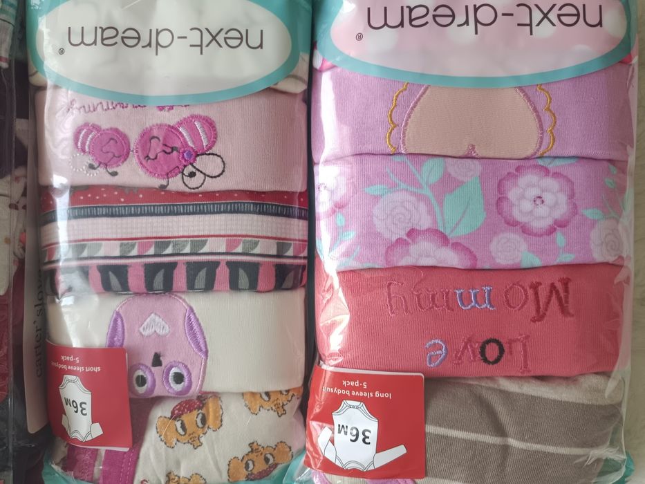 Бодики новые от Next и Carters на 3 годика