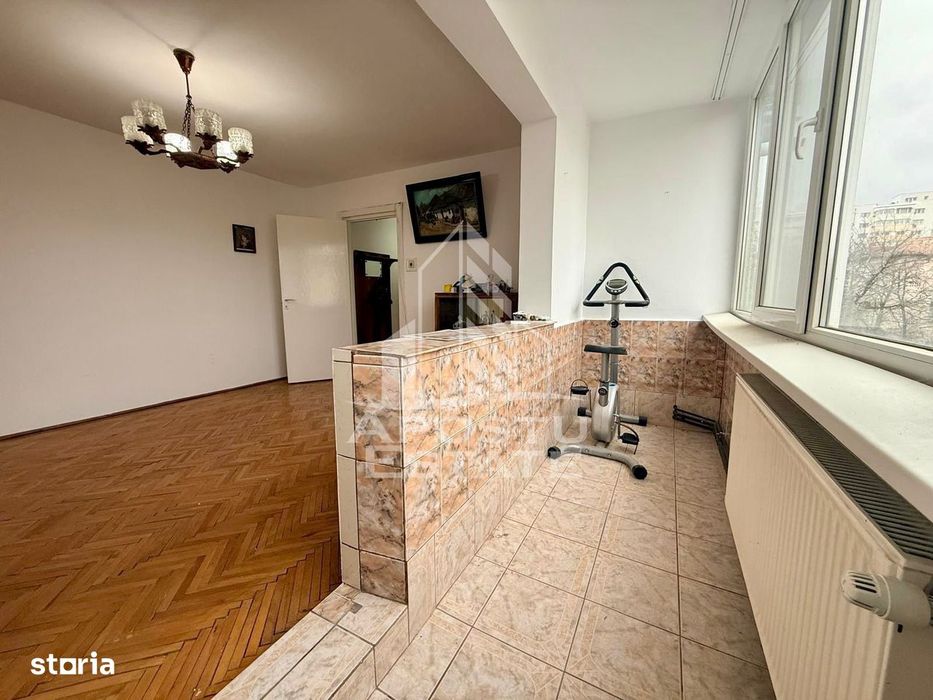 Apartament 4 camere, etaj intermediar, zona Circumvalatiunii,Timisoara
