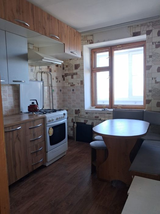 Продам 3 к.кв. Район БСМП.